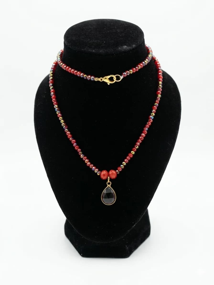 Collier Perles Rouges & Pendentif Goutte Fumée