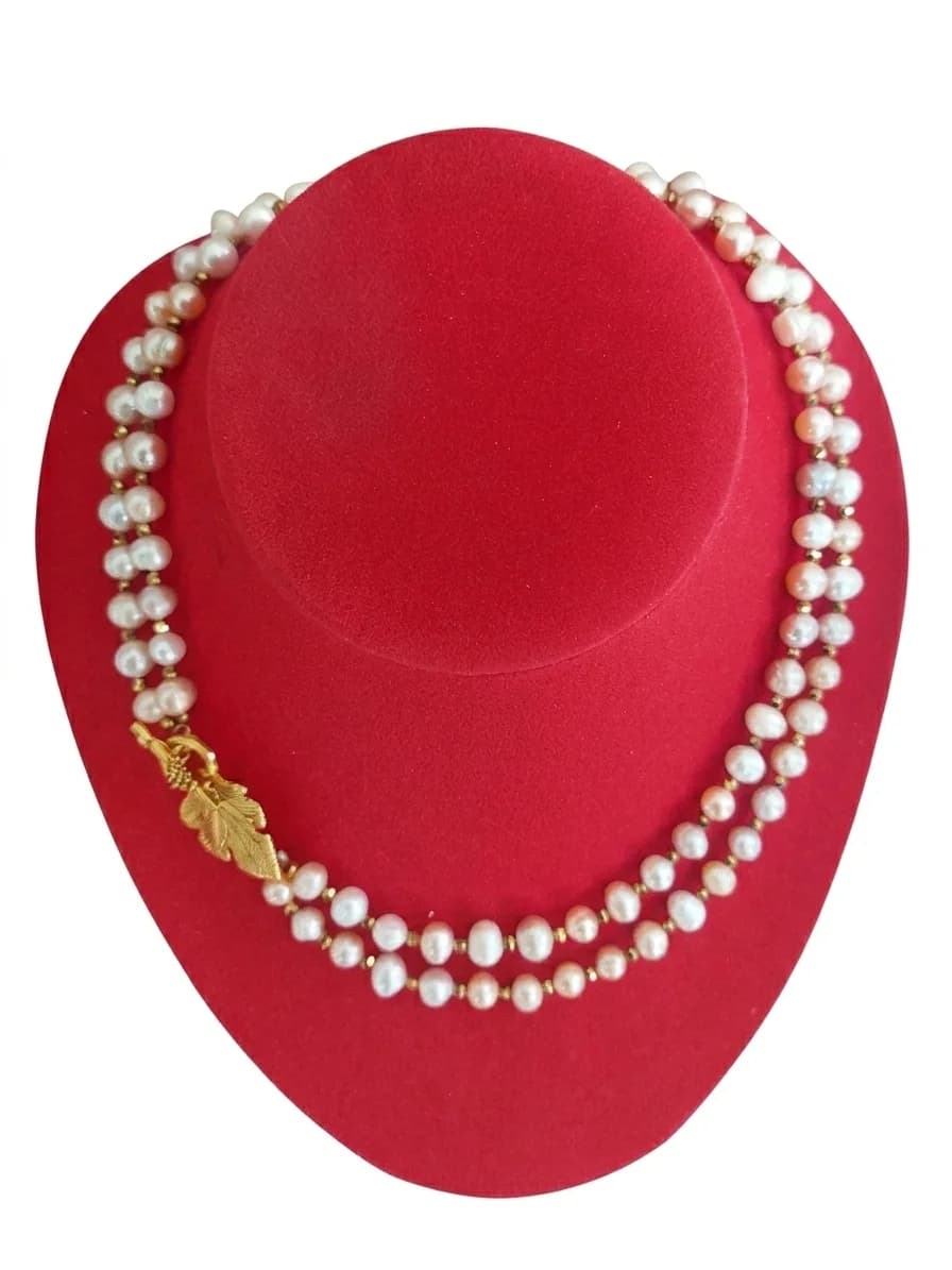 Collier Double Rang de Perles d'Eau Douce avec Fermoir Feuille Dorée
